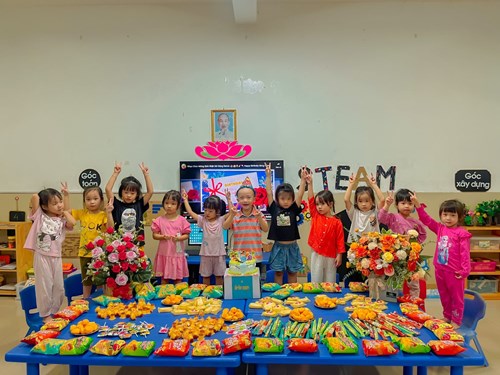 Hoạt động tổ chức sinh nhật của các bé lớp MGN B3