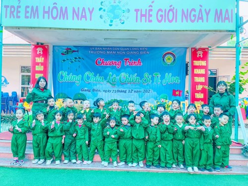 Chào mừng ngày thành lập quân đội nhân dân Việt Nam - Lớp MGN B3.