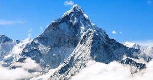 Núi nào cao nhất thế giới
