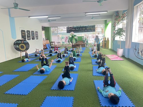  Tuần lễ Yoga  - Cùng xem các bạn nhỏ lớp MGN B3 tập Yoga nhé!
