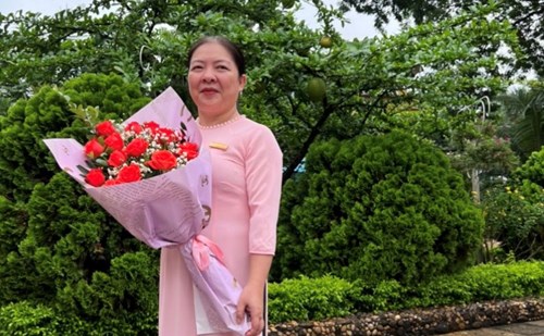 Cô giáo Nguyễn Thị Vương Nhung - Cô giáo người mẹ hiền
