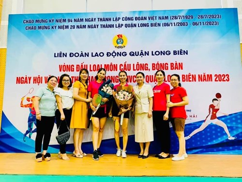 Trường mầm non Hoa Sen tham gia vòng đấu loại môn cầu lông tại Ngày hội VHTT trong CBVCLĐ quận Long Biên năm 2023