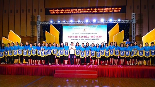 Công đoàn trường mầm non Hoa Sen tham gia Ngày hội văn hóa thể thao trong CNVCLĐ quận Long Biên năm 2023.