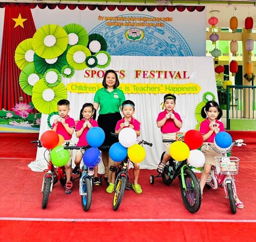 Trường mầm non Hoa Sen tổ chức chương trình  Sports festival  dành cho các bé mẫu giáo