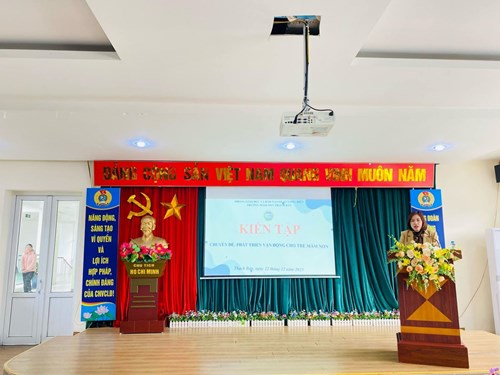 Trường mầm non Hoa Sữa tham gia kiến tập chuyên đề vận động tại trường Mầm non Thạch Bàn do PGD &ĐT quận Long Biên tổ chức