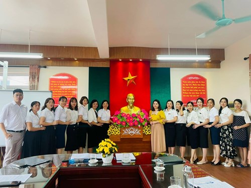 Chi bộ Trường Mầm non Hoa Trạng Nguyên tổ chức hội nghị triển khai thực hiện chỉ thị số 24-CT/TU của ban thường vụ Thành ủy Hà Nội