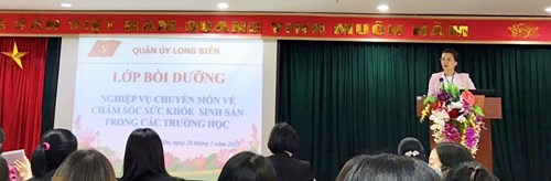 Trường mầm non Long Biên tham dự lớp: Bồi dưỡng nghiệp vụ chuyên môn về chăm sóc sức khỏe sinh sản trong các nhà trường.
