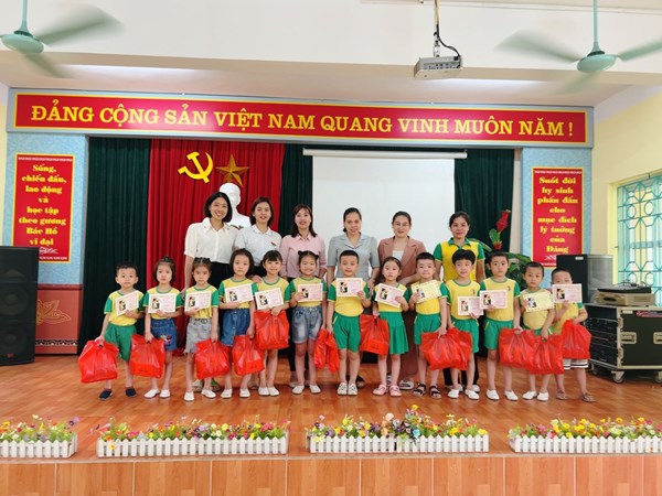 Trường mầm non Long Biên tham gia Liên hoan chúng cháu vui khỏe  cấp mầm non quận Long Biên năm học 2022- 2023