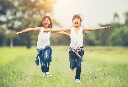 5 cách giúp trẻ an toàn khi vui chơi mùa hè