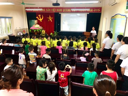 Trường mầm non Long Biên A tổ chức tưởng niệm các nạn nhân tử vong trong vụ cháy chung cư mini Khương Hạ