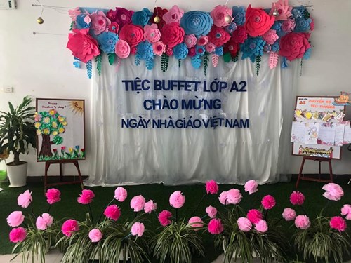 Các bé lớp MGL A2 hào hứng tham gia Tiệc Buffet chào mừng ngày nhà giáo Việt Nam 20 - 11
