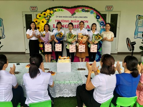 Công đoàn trường MN Long Biên A tổ chức sinh nhật cho công đoàn viên tháng 9