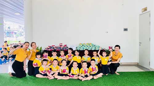 Trường mầm non Nắng Mai tổ chức   Ngày hội thể thao  cho các bé