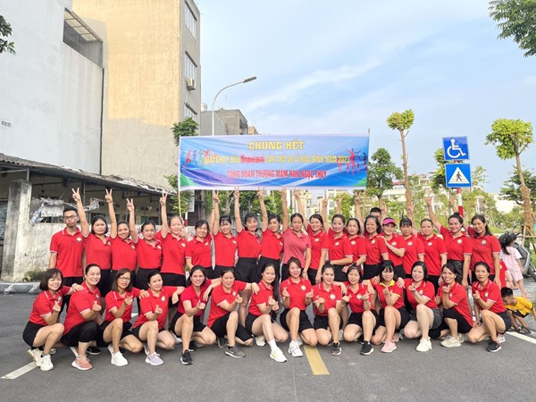 Công đoàn Trường Mầm non Ngọc Thuỵ tổ chức giải chạy báo Hà Nội mới lần thứ 48 vì hoà bình năm 2023 
