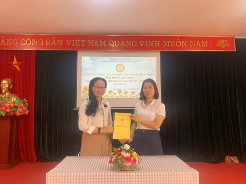 Trường Mn Sơn Ca và trường MN Hoa Hướng Dương ký kết chương trình  Nhà trường chung tay phát triển  giai đoạn 2023 - 2025