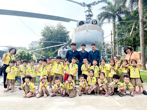 Trường MN Sơn Ca tổ chức cho trẻ khối mẫu giáo tham quan dã ngoại