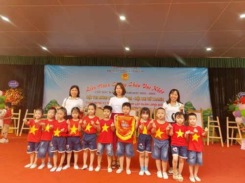 “Liên hoan chúng cháu vui khỏe  cấp quận Long Biên năm học 2022 – 2023