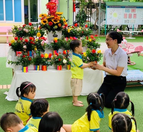 Chuỗi hoạt động tuần lễ chào mừng Ngày phụ nữ Việt Nam 20-10 của cô và trò trường Mầm Non Thạch Bàn 