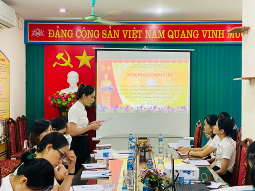 Buổi sinh hoạt chính trị ý nghĩa về thực hiện chỉ chị 24CT-TU của Thành ủy Hà Nội tại chi bộ trường mầm non Thạch Bàn