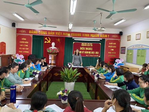 Trường mầm non Thạch Cầu tổ chức lễ sơ kết học kỳ 1 năm học 2022-2023.