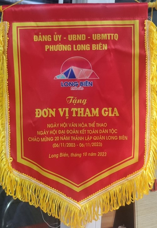 Ngày 21/10/2023 Trường MN Thạch Cầu tham gia ngày hội văn hóa thể thao, ngày hội đại đoàn kết dân tộc chào mừng 20 năm thành lập quận Long Biên (6/11/2003-6/11/2023) do Đảng ủy - UBND - UBMTTO phường Long Biên tổ chức.