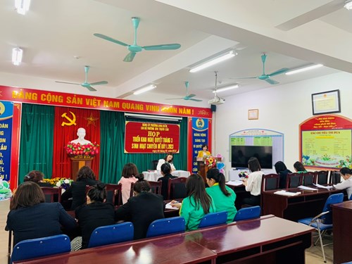Chi bộ trường mầm non Thạch Cầu tổ chức họp triển khai  nghị quyết tháng 3 và sinh hoạt chuyên đề quý 1 năm 2023.