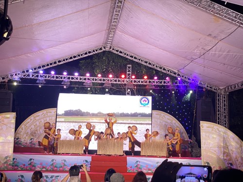 Trường mầm non Thạch Cầu tham dự chung khảo liên hoan nghệ thuật múa không chuyên Quận Long Biên năm 2023 do trung tâm văn hóa TDTT tổ chức.