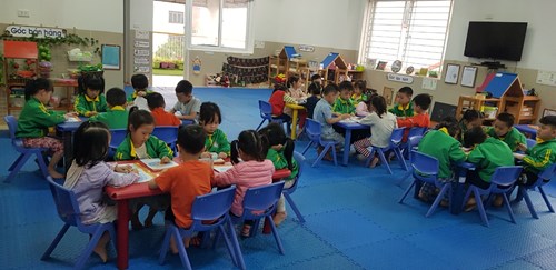 Đề tài : Những trò chơi vứi chữ cái h-k-p-q - Lứa tuổi -5-6 tuổi - GV: Nguyễn Thị Kim Chi