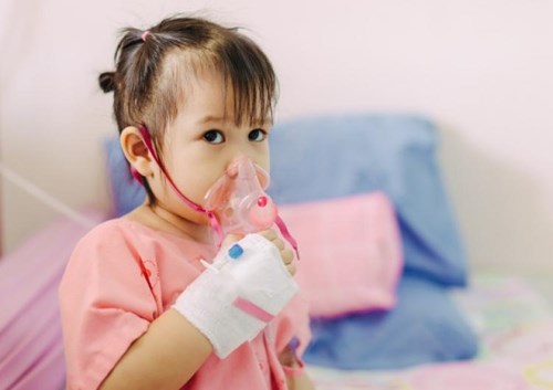 5 lưu ý khi chăm sóc trẻ bị viêm phổi tại nhà