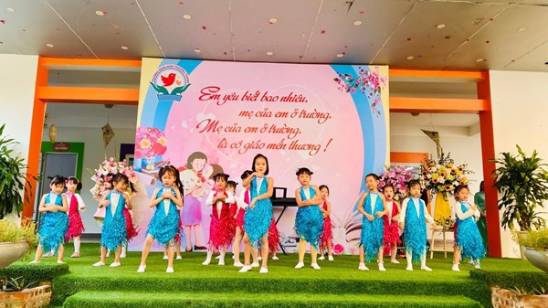 Trường MNTT long trọng tổ chức mitting kỉ niệm 41 năm ngày Nhà giáo Việt Nam 20/11