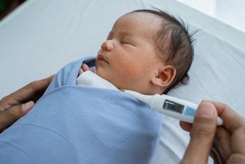 Nhiệt độ phòng cho trẻ sơ sinh bao nhiêu là lý tưởng?
