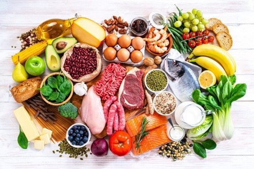 Chế độ ăn đủ và cân bằng các nhóm chất dinh dưỡng