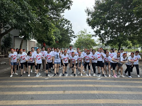 Công đoàn trường mầm non Tràng An đã tổ chức thành công giải chạy Báo Hà Nội mới lần thứ 48 vì Hòa Bình