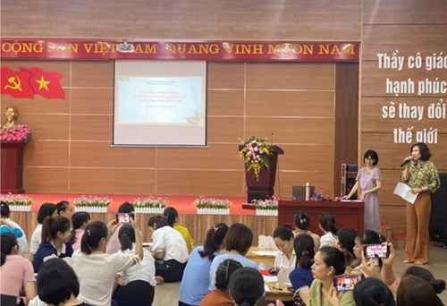 Trường mầm non Tràng An tham gia lớp tập huấn bồi dưỡng chuyên đề:  Phương pháp dạy và học kích thích tư duy cho trẻ trong trường mầm non .