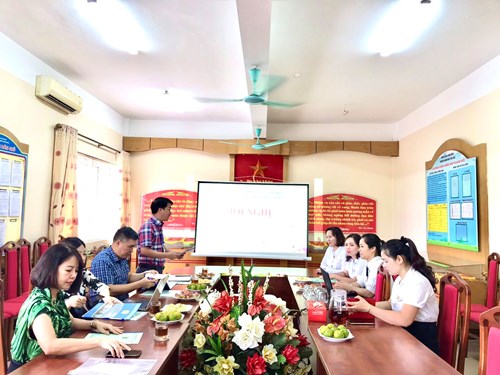 Công đoàn trường MN Tuổi Hoa đón Đoàn kiểm tra của Liên đoàn lao động quận Long Biên năm 2023