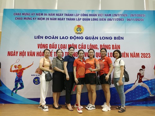 Trường mầm non Tuổi Hoa tham gia đấu loại môn cầu lông, bóng bàn Ngày hội VHTT trong CNVCLĐ quận Long Biên năm 2023.
