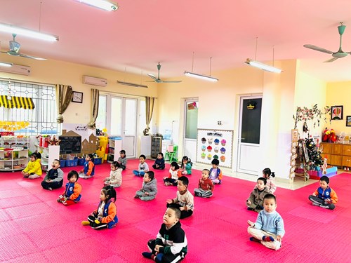 Hoạt động trải nghiệm Yoga kids vui vẻ cùng lớp MGN - B3