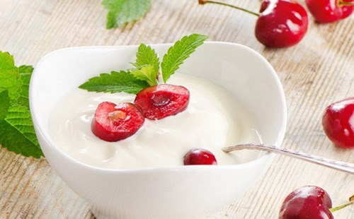 Sữa chua là một trong những thực phẩm giúp tăng đề kháng cho trẻ