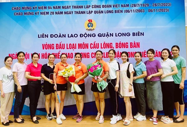 Trường mầm non Việt Hưng tưng bừng tham gia vòng đấu loại môn cầu lông, bóng bàn Ngày hội VHTT trong CNVCLĐ quận Long Biên năm 2023
