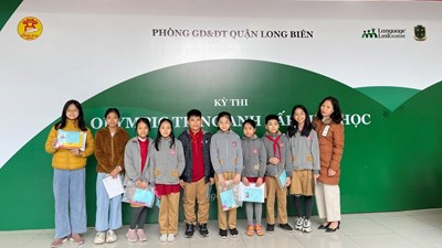 Học sinh trường Tiểu học Ái Mộ A  tham gia giao lưu Olympic Tiếng Anh lớp 5 năm học 2022-2023.