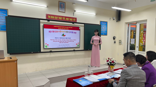 Trường Tiểu học Ái Mộ A tham gia phần thi trình bày biện pháp trong  Hội thi Giáo viên dạy giỏi cấp Tiểu học quận Long Biên năm học 2023-2024