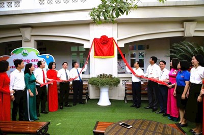 Trường Tiểu học Ái Mộ B tổ chức Lễ gắn biển công trình  kỷ niệm 20 năm ngày thành lập quận Long Biên (6/11/2003 – 6/11/2023)