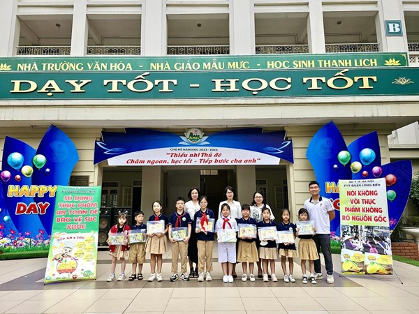 Trường Tiểu học Ái Mộ B tổ chức tuyên truyền đảm bảo an toàn thực phẩm, tai nạn thương tích và phòng chống dịch bệnh tại trường học