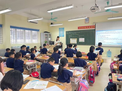 Giáo viên khối 2 thực hiện thành công tiết chuyên đề đổi mới phương pháp dạy học môn Tiếng Việt
