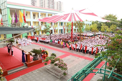 Lễ kỷ niệm 40 năm ngày nhà giáo Việt Nam (20/11/1982- 20/11/2022) và đón nhận Cờ thi đua xuất sắc của UBND thành phố Hà Nội