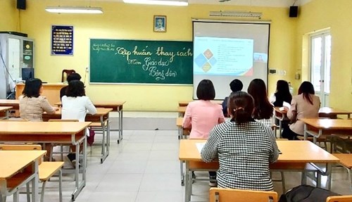 Trường THCS Ái Mộ - điểm cầu tổ chức giới thiệu sách giáo khoa lớp 8 năm học 2023-2024 thuộc chương trình giáo dục phổ thông mới 2018