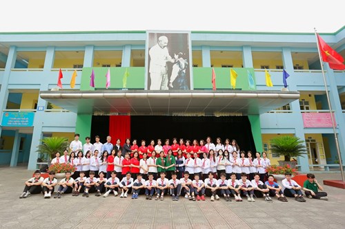 Trường THCS Ái Mộ tổ chức buổi tọa đàm trao đổi kinh nghiệm ôn, thi vào các trường chuyên năm học 2023-2024