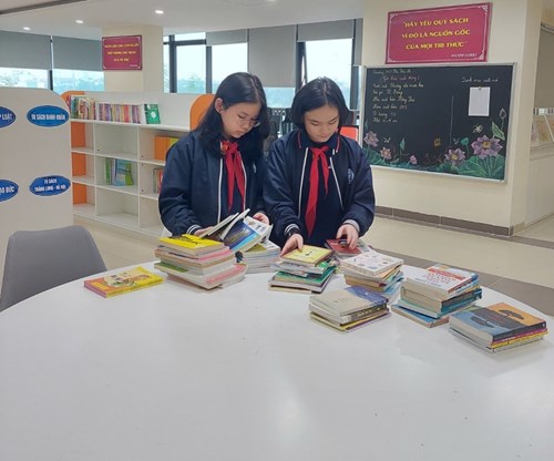  Hoạt động quyên góp ủng hộ Thư viện Trường THCS Chu Văn An