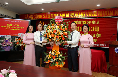 Trường THCS CLC Chu Văn An tổ chức thành công hội nghị viên chức, người lao động năm học 2023-2024