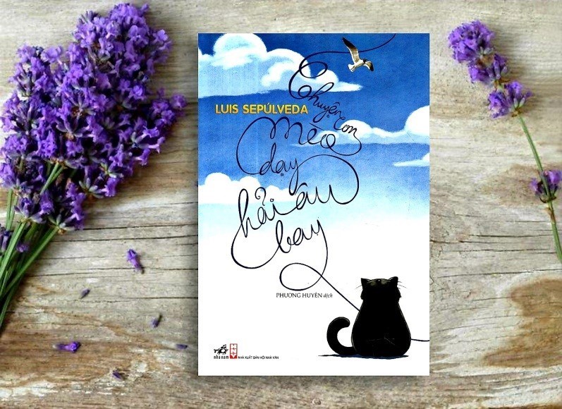 Giới thiệu sách tháng 2/2023 Cuốn sách: “Chuyện con mèo dạy hải âu bay” Tác giả: Luis Sepúlveda